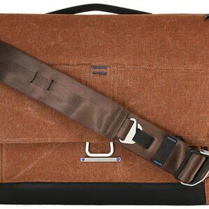 Peak Design Everyday Messenger Bag in Heritage Tan